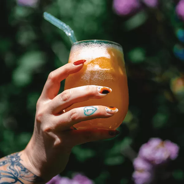 VIVID Tart Apple Mango Sgroppino